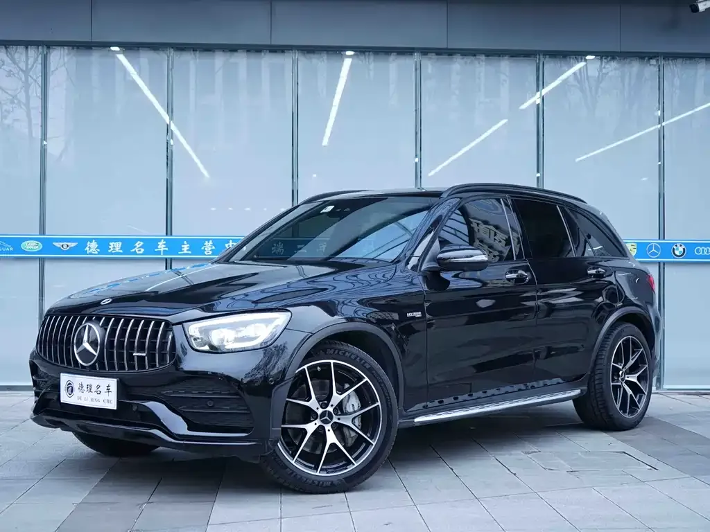 Mercedes-Benz GLC AMG — фото 1