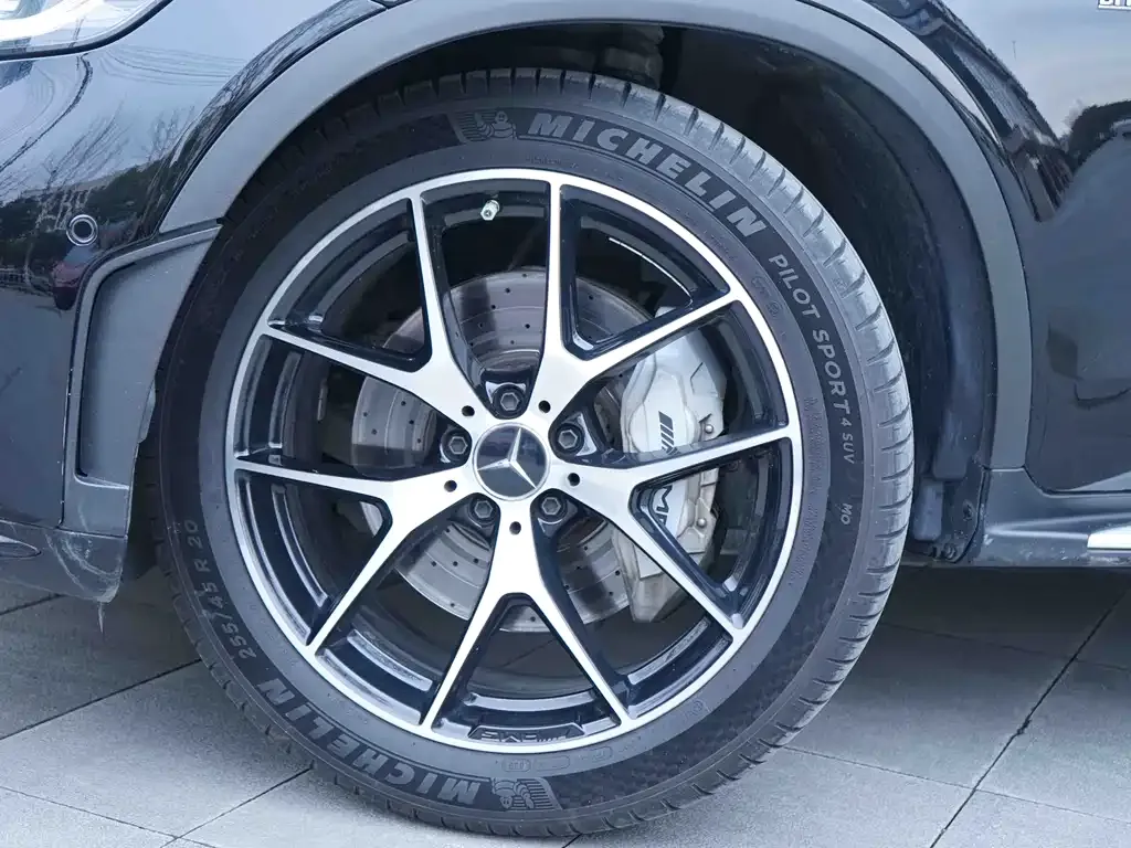 Mercedes-Benz GLC AMG — фото 10
