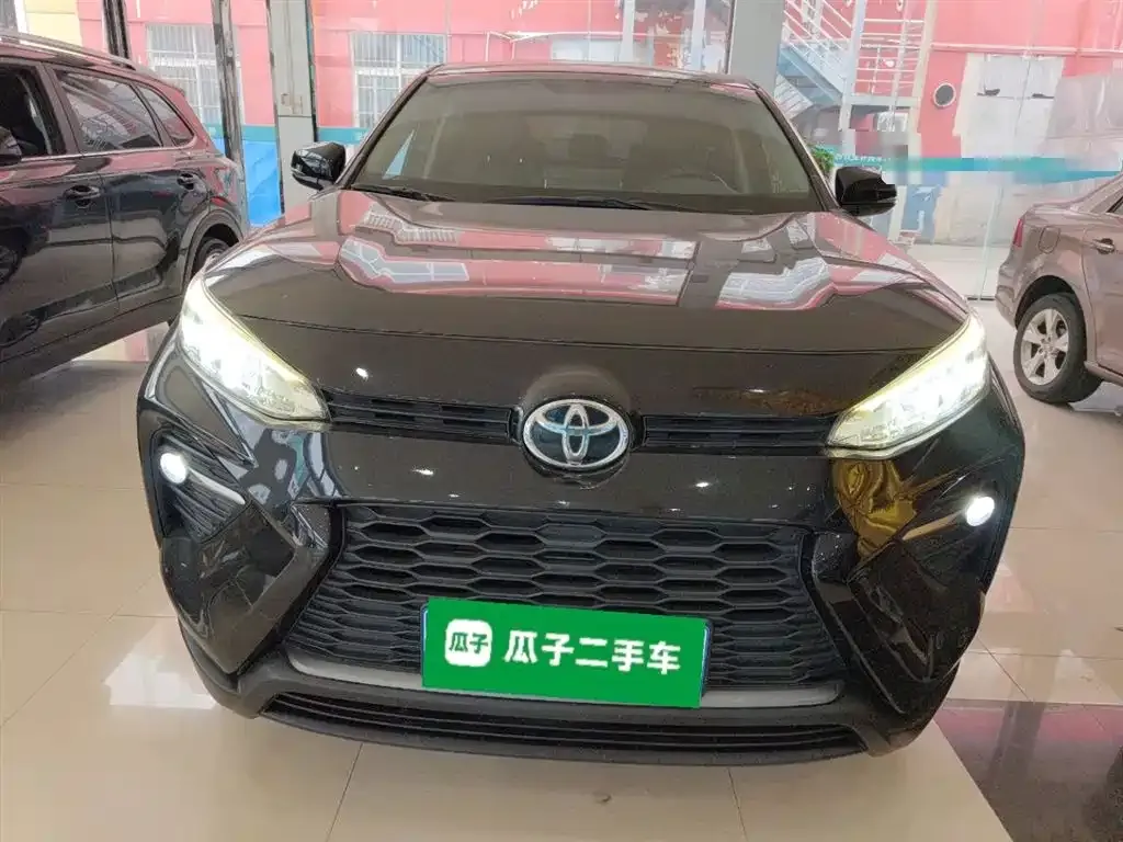 Toyota Wildlander — фото 5