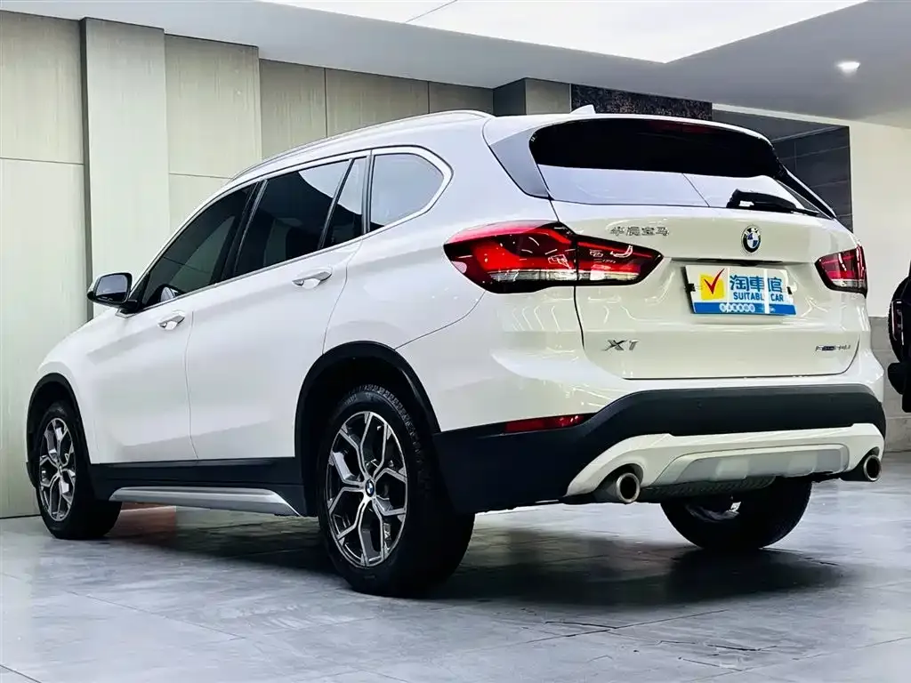 BMW X1 — фото 5