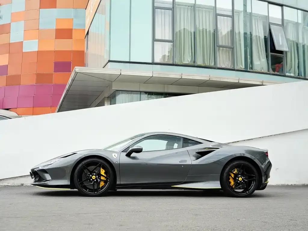 Ferrari F8 — фото 4