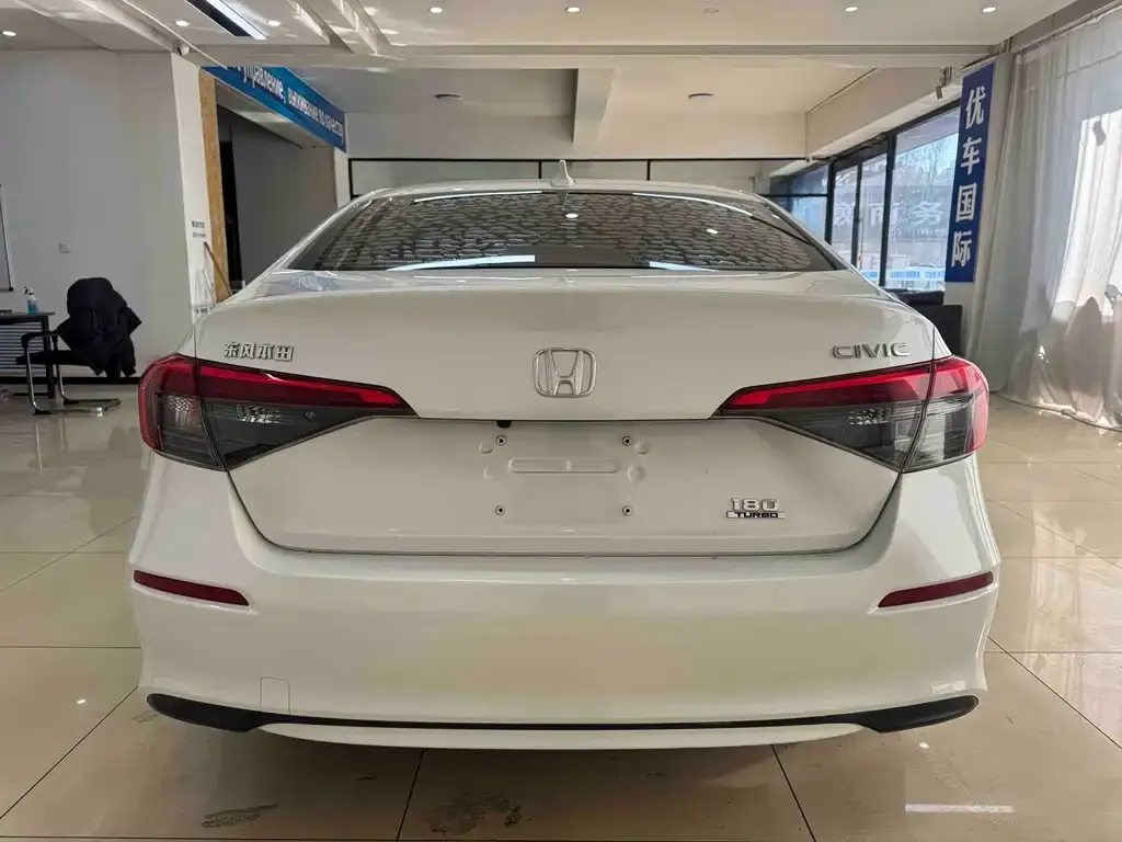 Honda Civic — фото 4