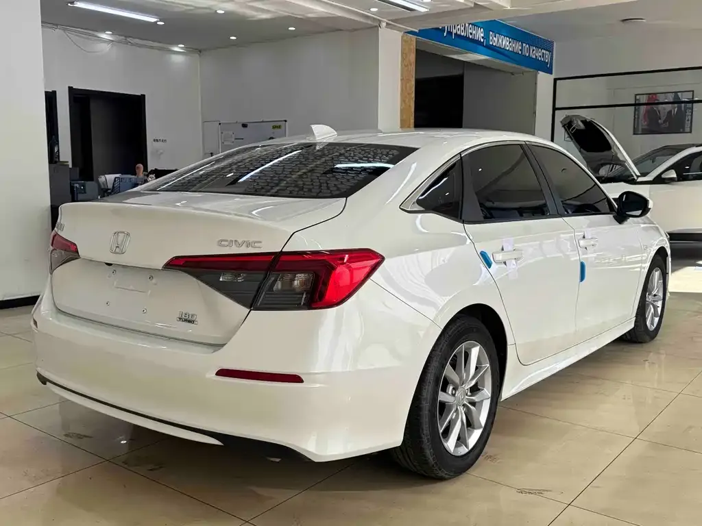 Honda Civic — фото 5