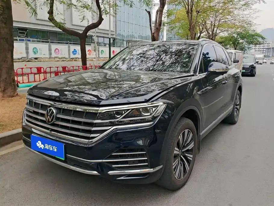 Volkswagen Touareg New Energy — фото 1