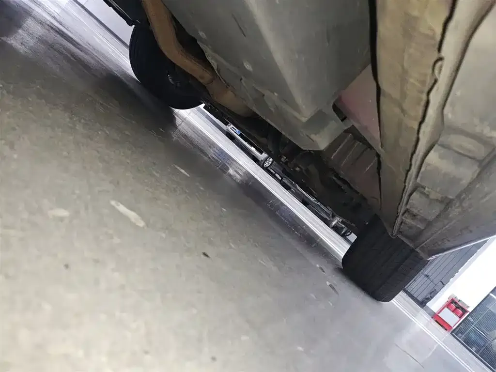 Toyota Alphard — фото 2