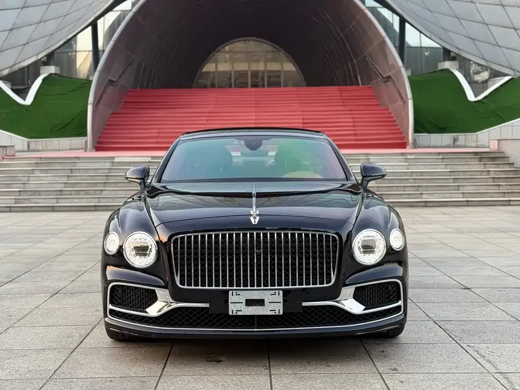 Bentley Flying Spur — фото 9