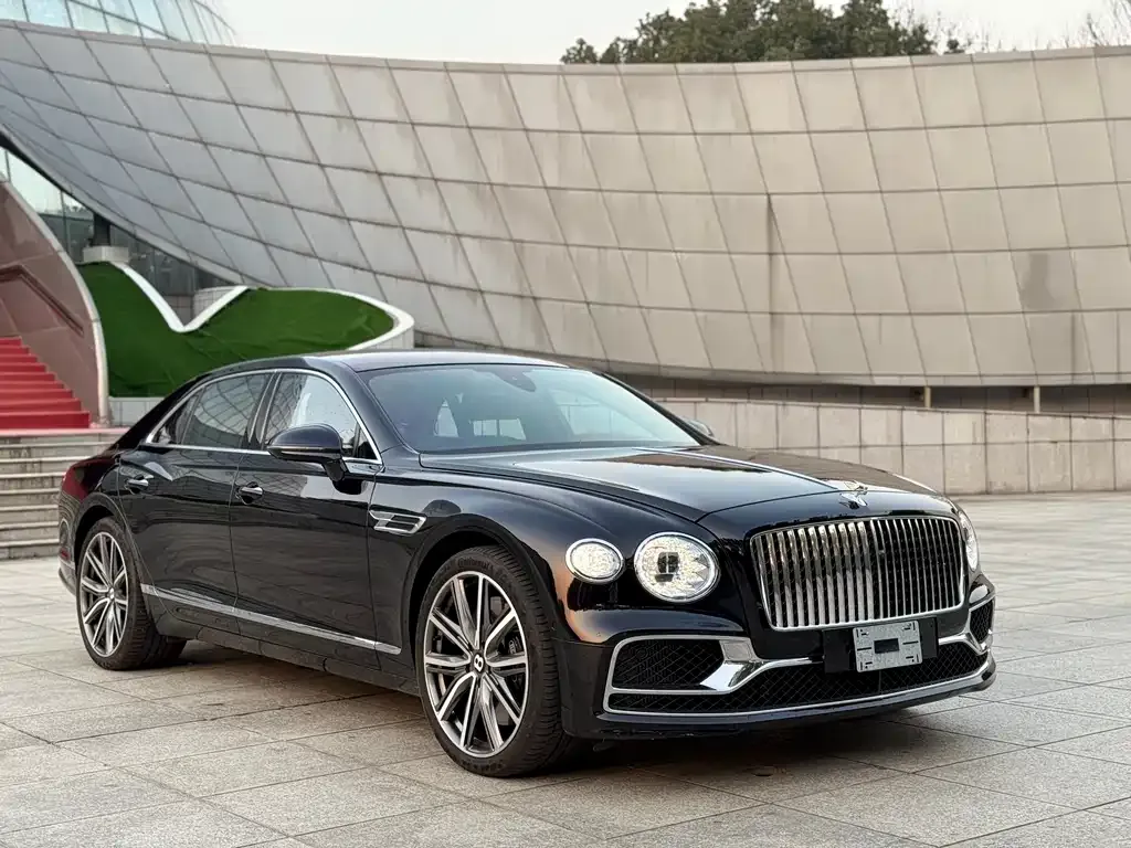 Bentley Flying Spur — фото 3