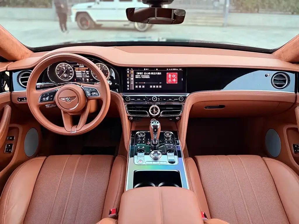 Bentley Flying Spur — фото 8