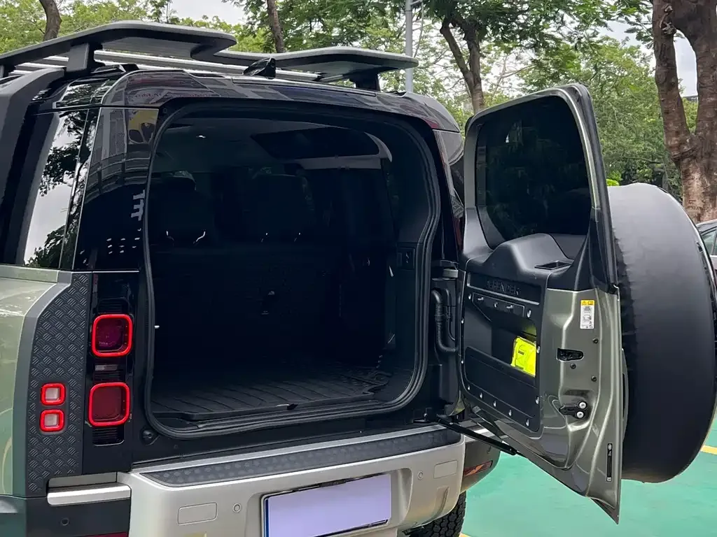 Land Rover Defender — фото 2