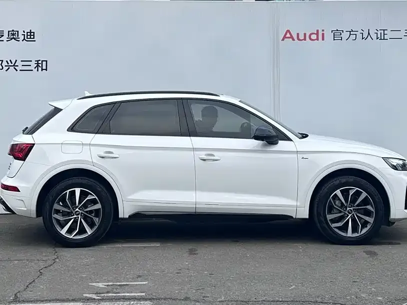 Audi Q5L — фото 7
