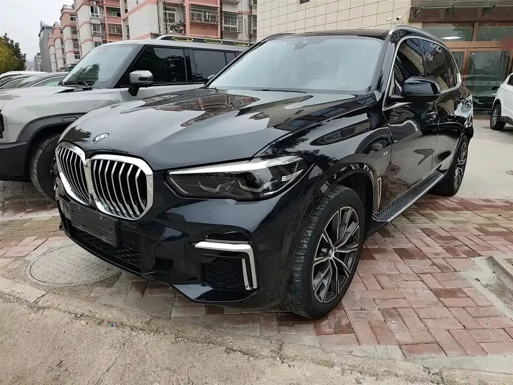 BMW X5 — фото 1