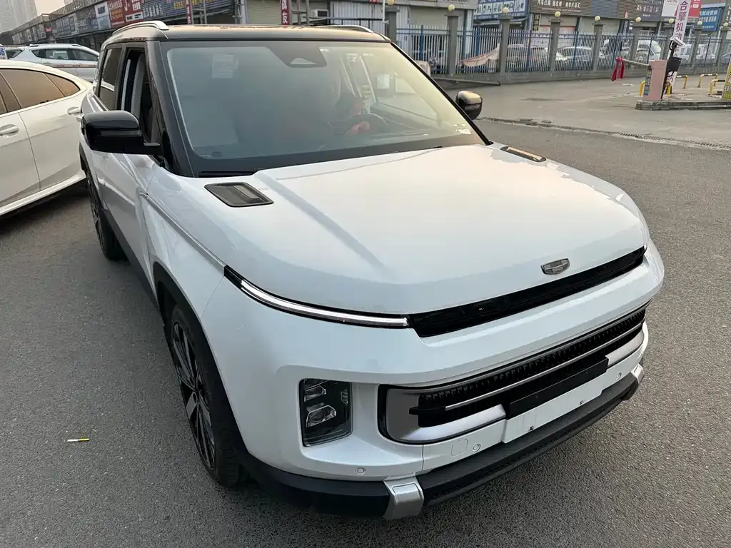 Geely Icon — фото 1
