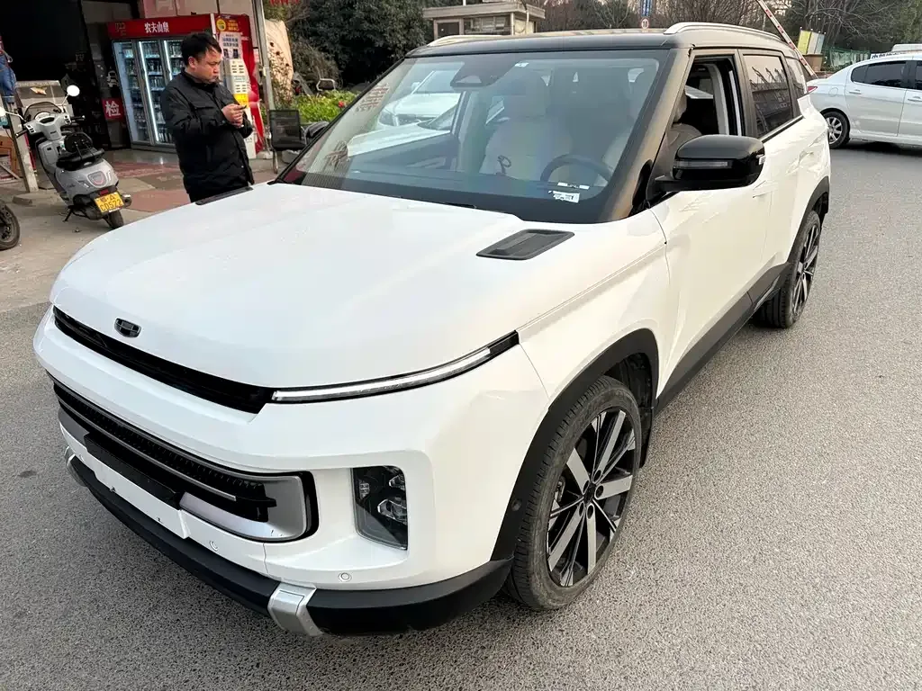 Geely Icon — фото 10