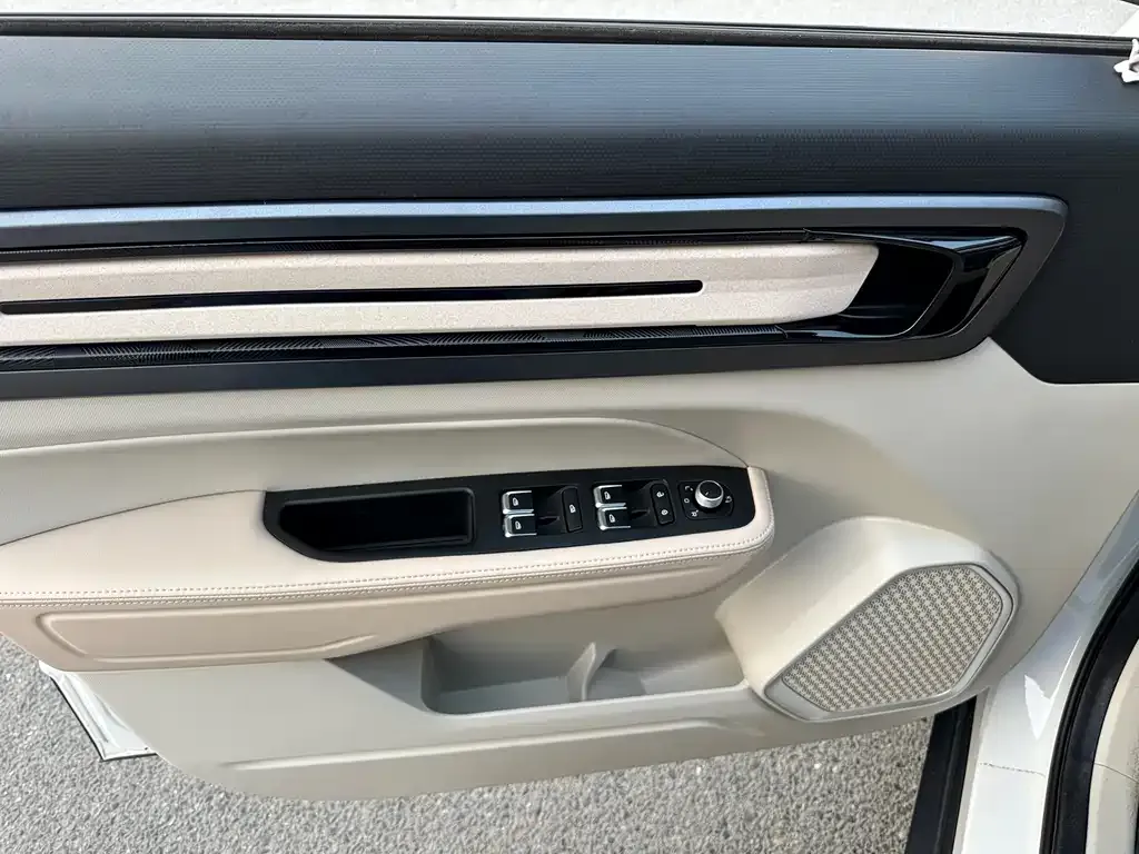 Geely Icon — фото 9