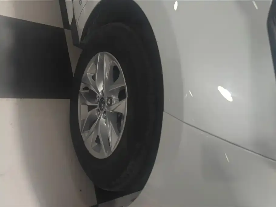 Toyota Granvia — фото 2