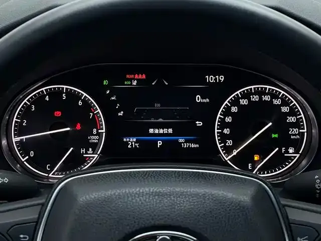 Toyota Harrier — фото 10