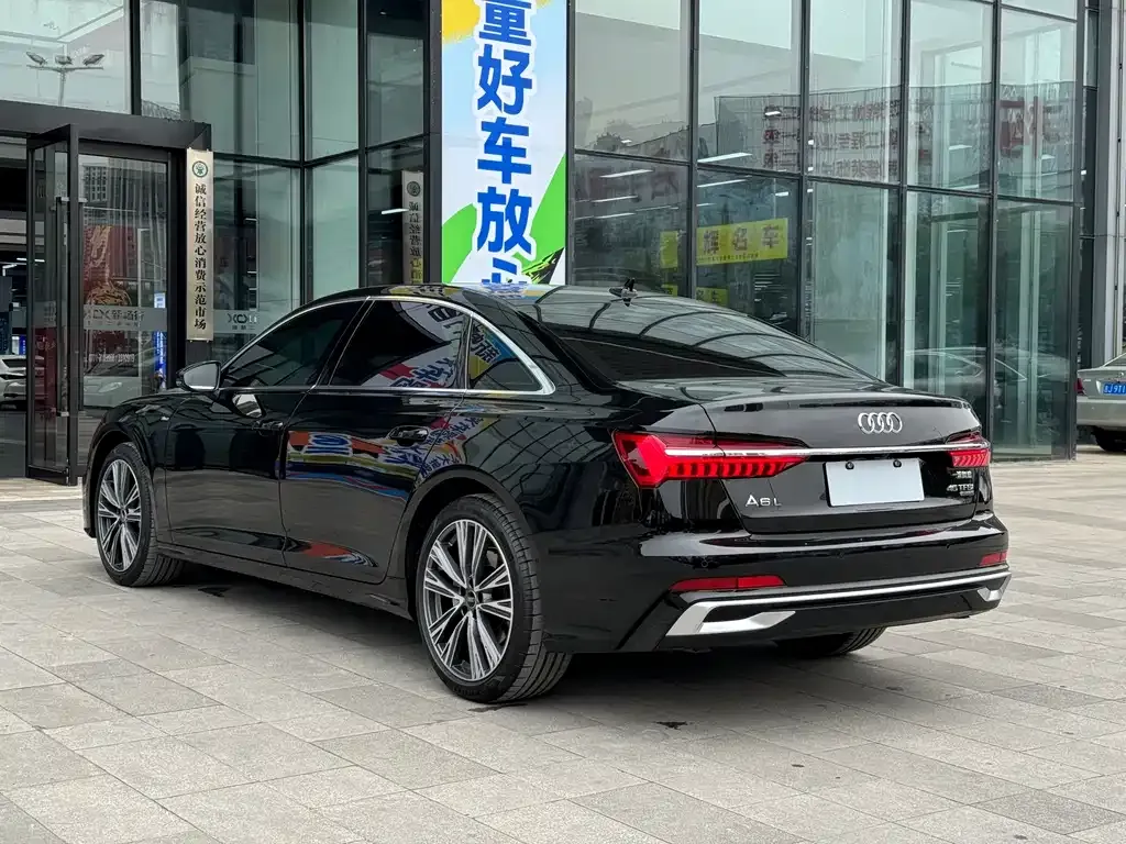 Audi A6L — фото 2