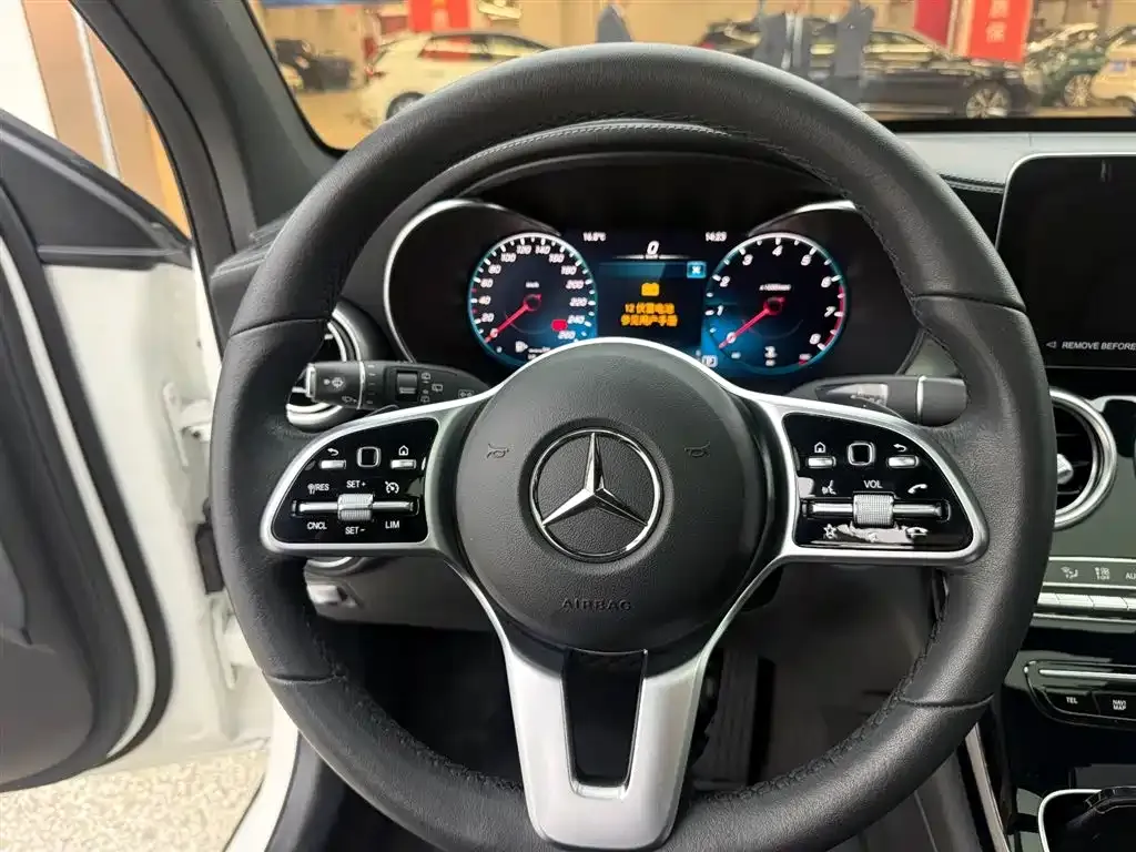 Mercedes-Benz GLC — фото 2