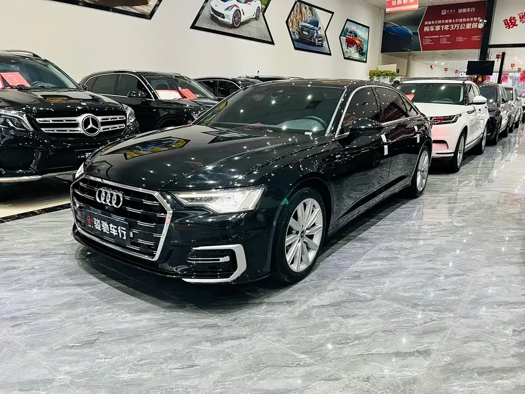 Audi A6L — фото 1