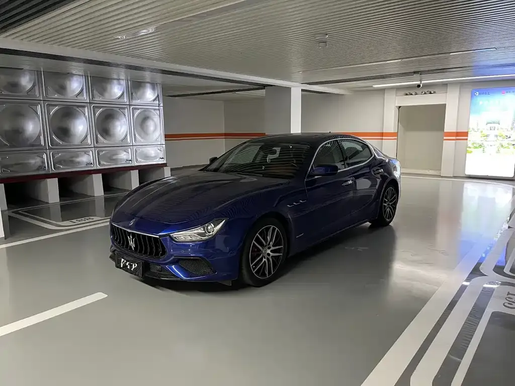 Maserati Ghibli — фото 1