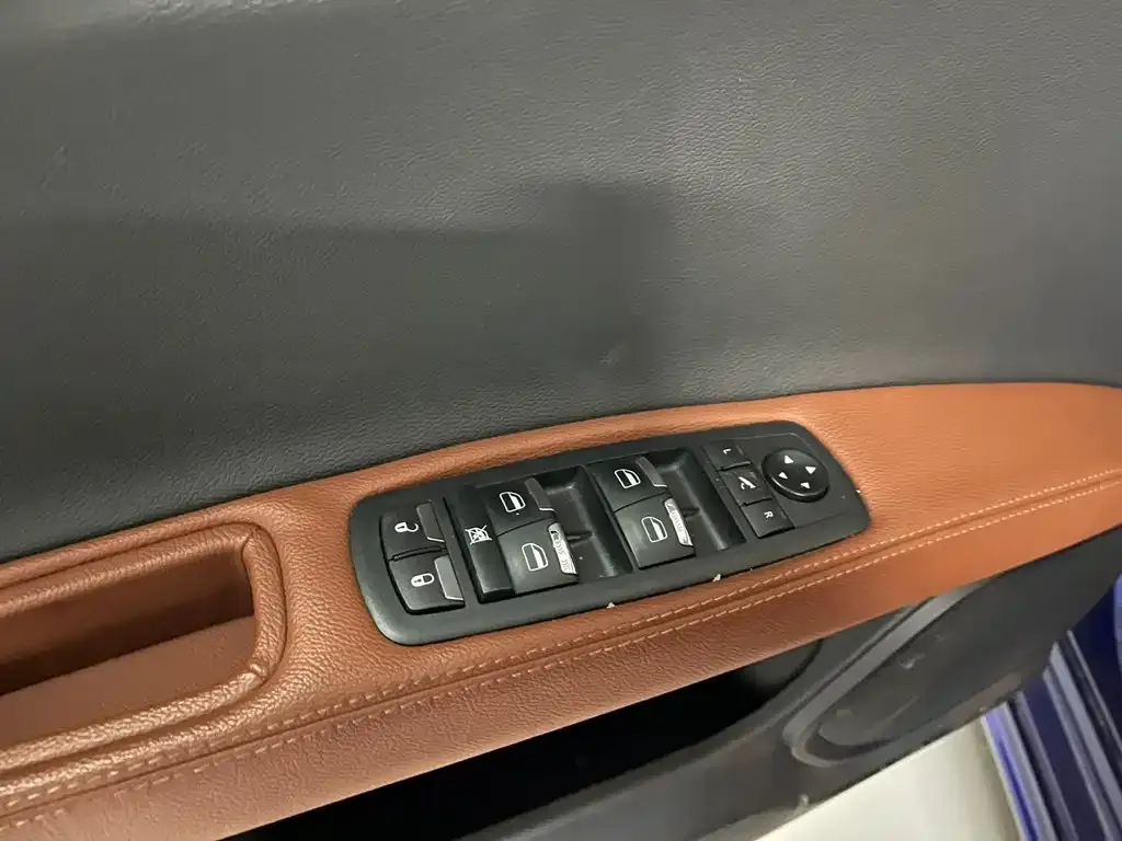 Maserati Ghibli — фото 6