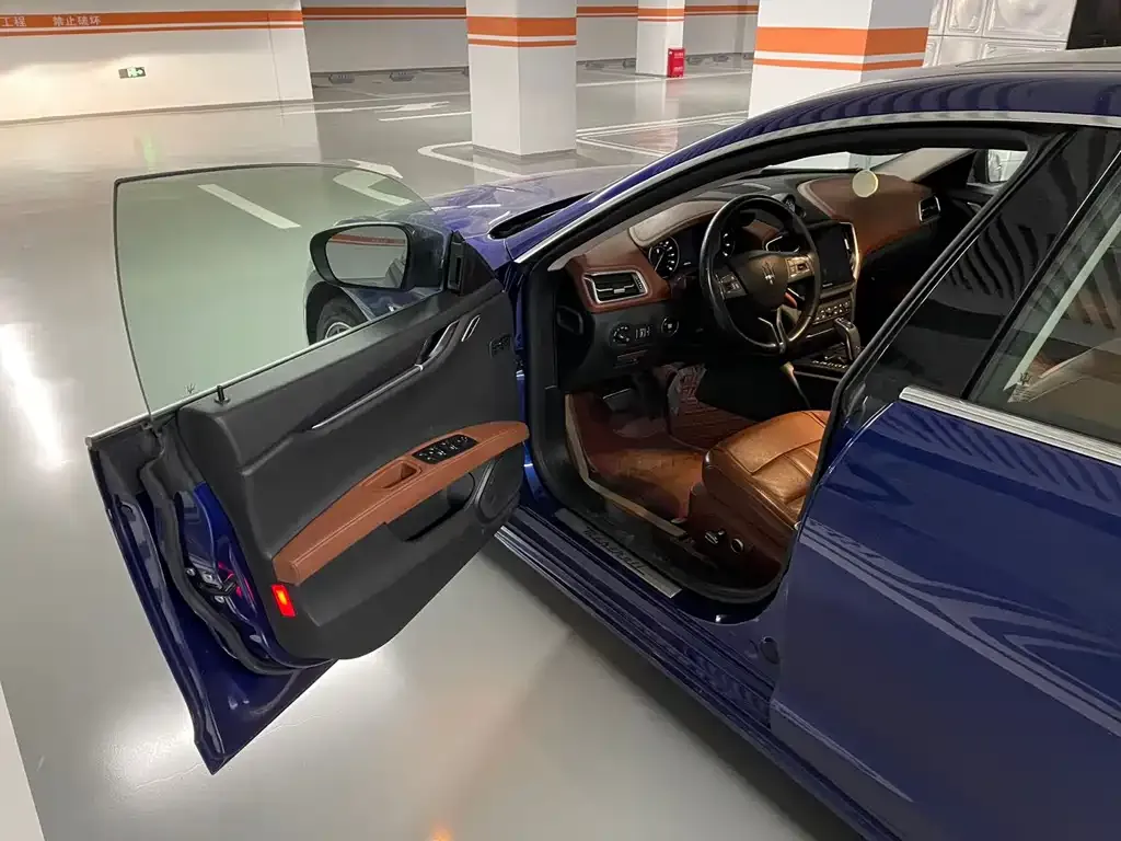 Maserati Ghibli — фото 10