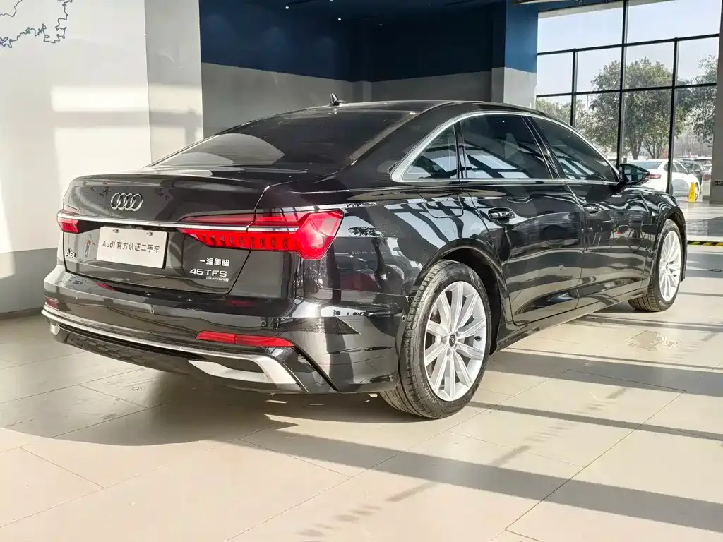 Audi A6L — фото 4