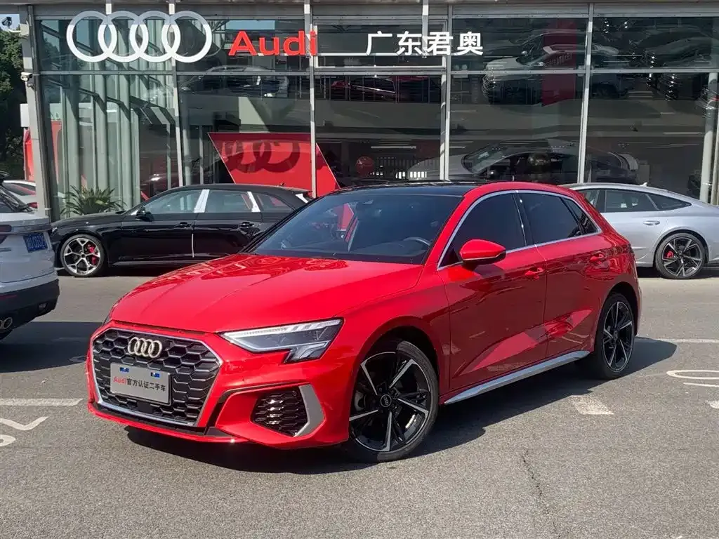 Audi A3 — фото 1