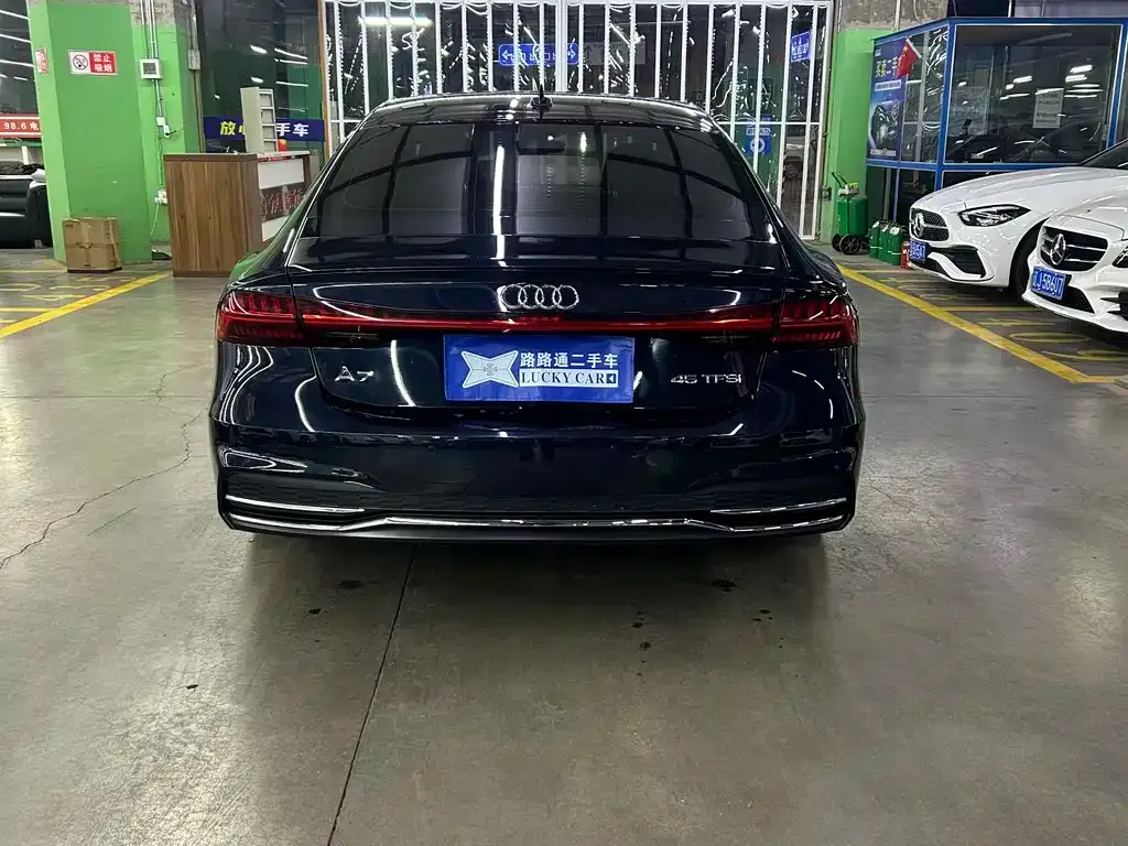 Audi A7 — фото 9
