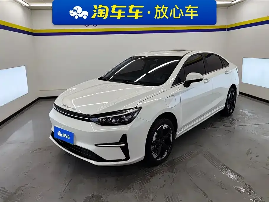 BAIC EU5 Plus — фото 1
