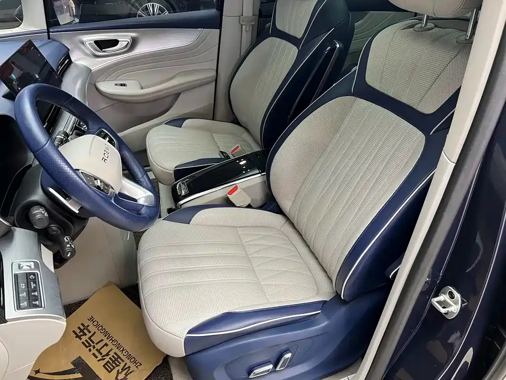 Roewe iMAX8 — фото 7