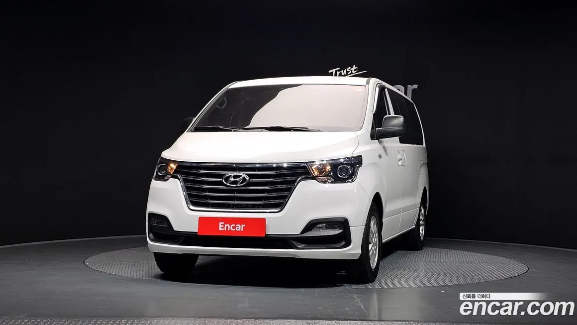 Hyundai Starex — фото 2