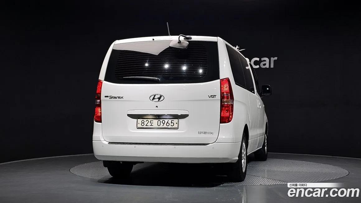 Hyundai Starex — фото 5
