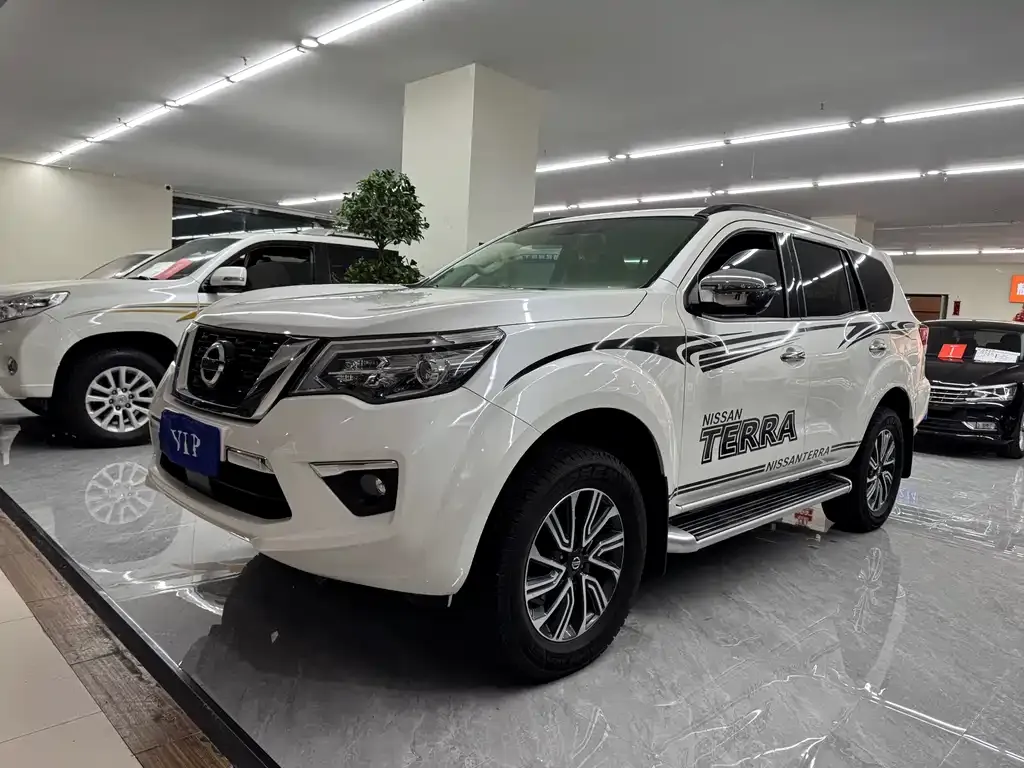 Nissan Terra — фото 1