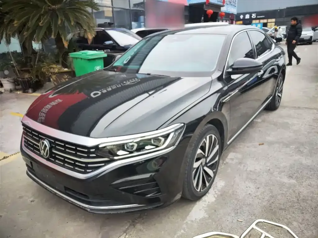 Volkswagen Passat — фото 7