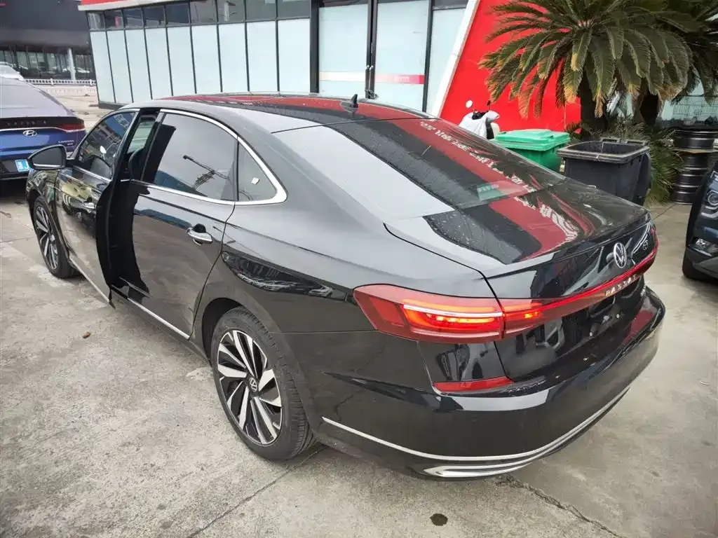 Volkswagen Passat — фото 3
