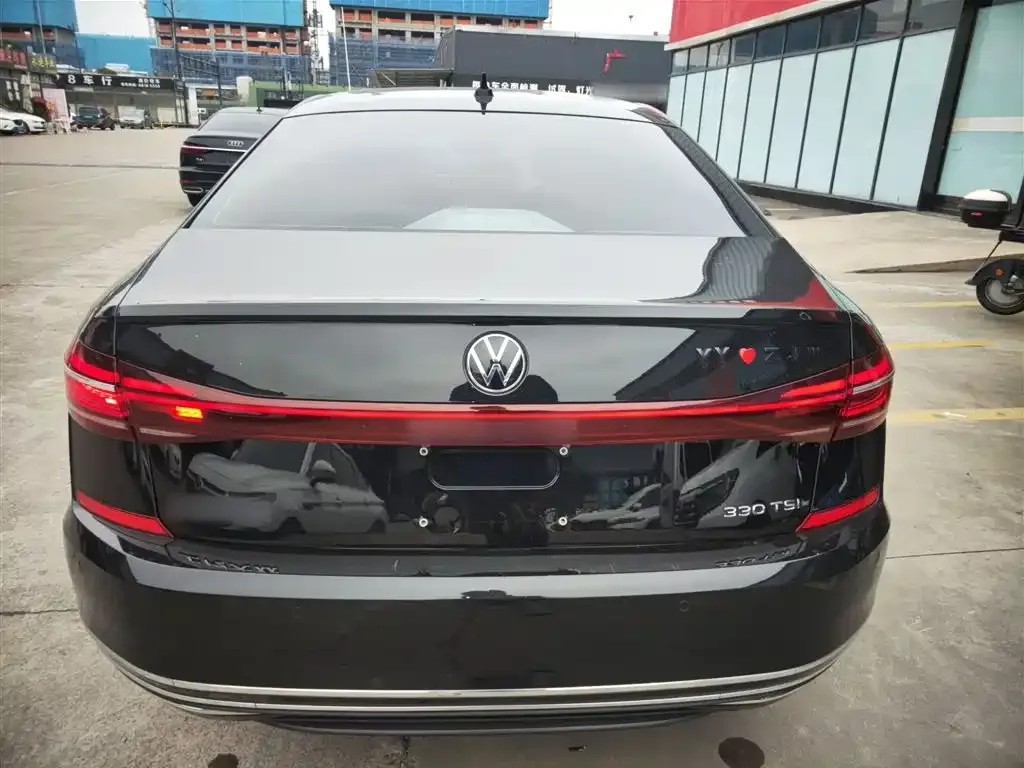 Volkswagen Passat — фото 2
