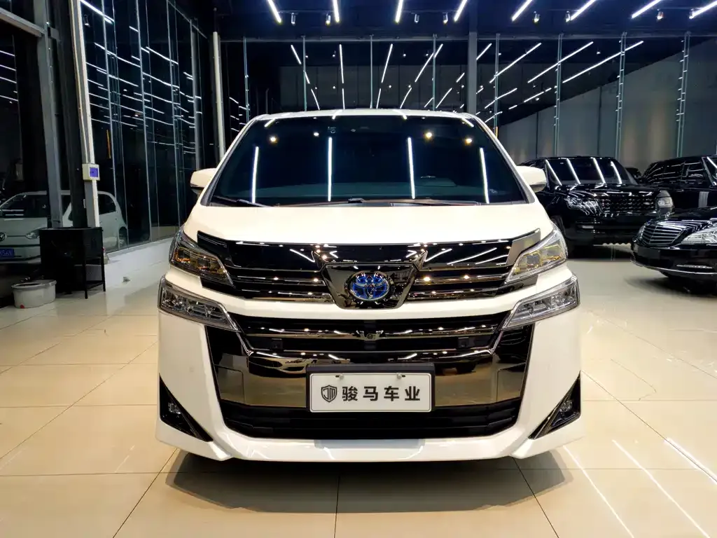 Toyota Vellfire — фото 3