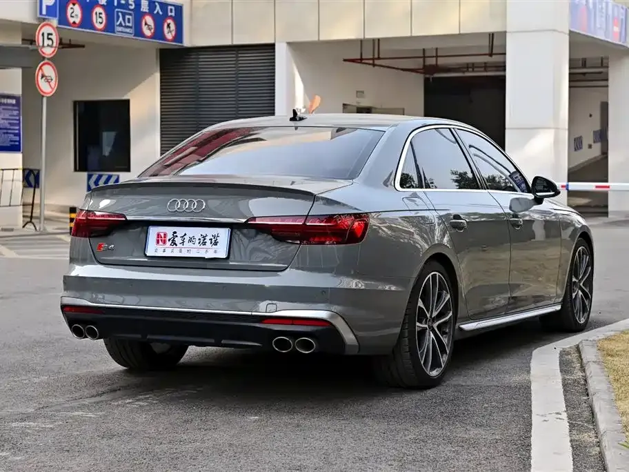 Audi S4 — фото 7