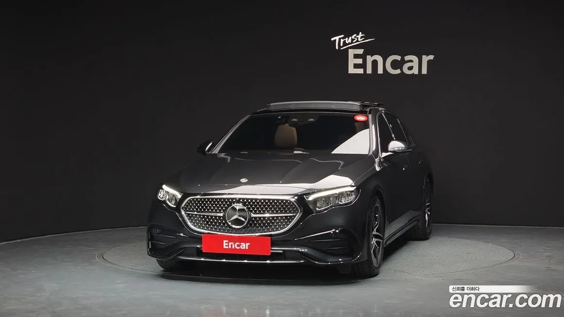 Mercedes-Benz E-Class — фото 2