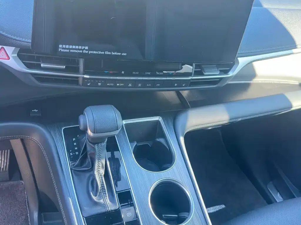 Toyota Sienna — фото 2