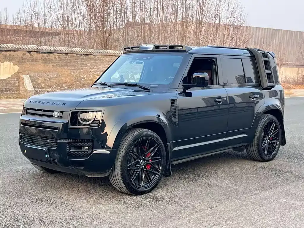 Land Rover Defender — фото 1