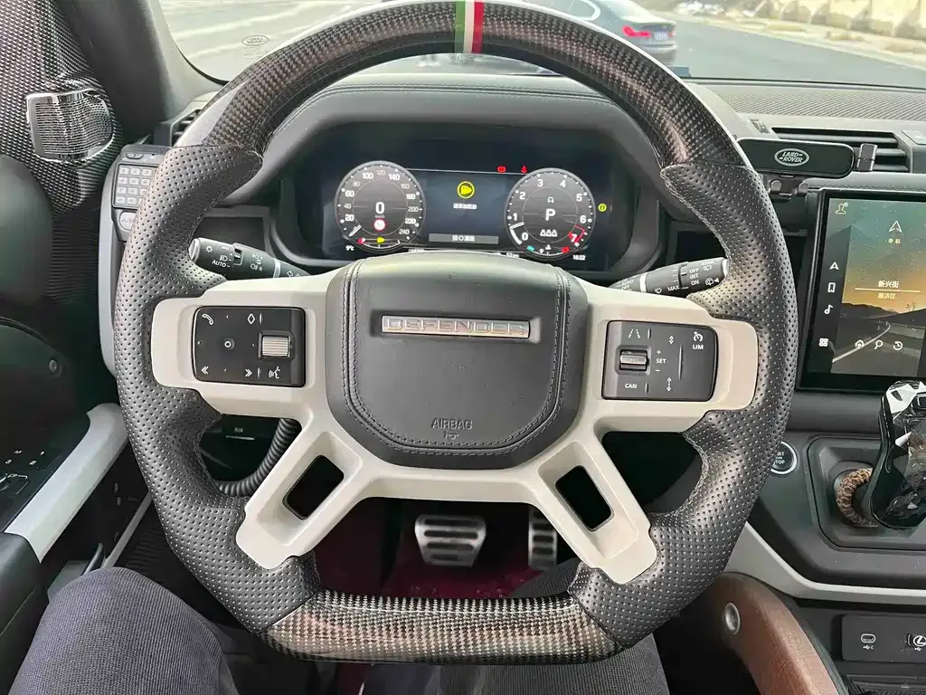 Land Rover Defender — фото 10