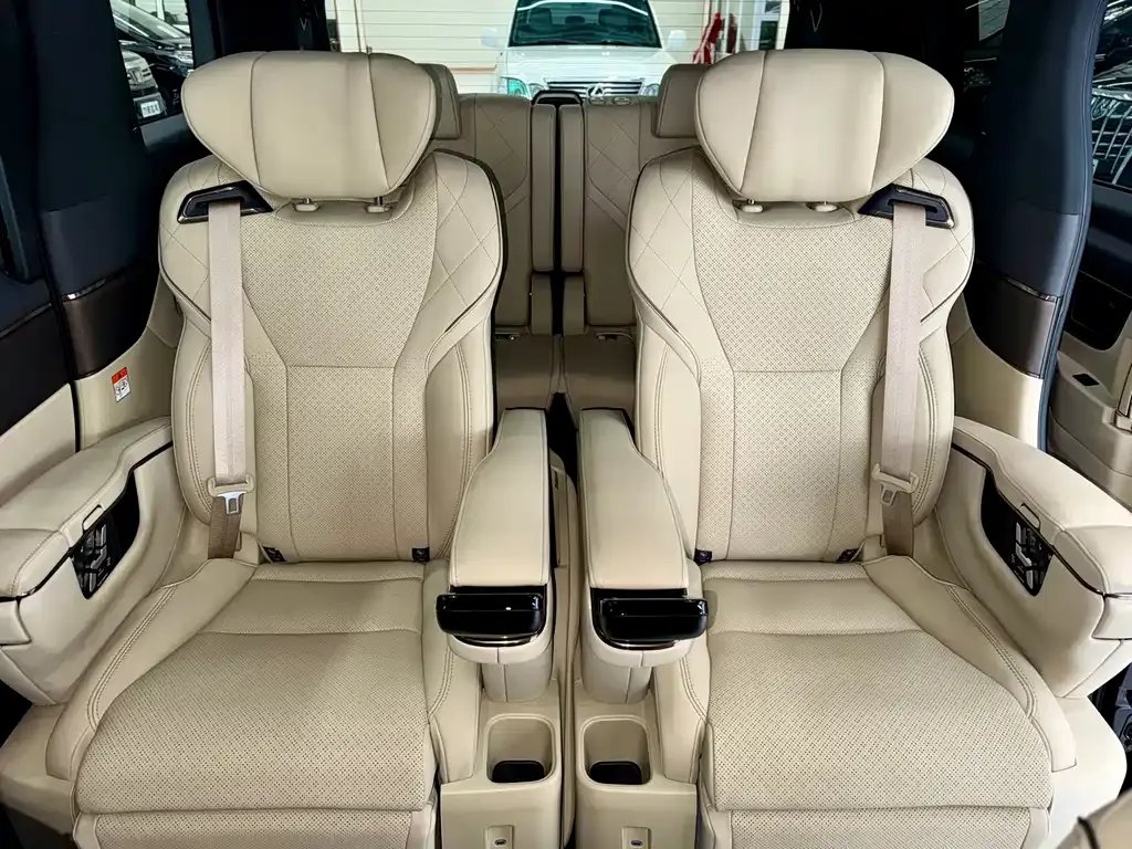 Toyota Vellfire — фото 10
