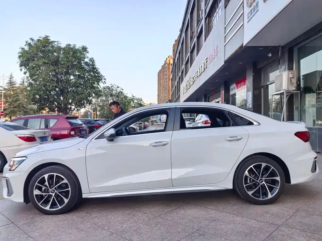 Audi A3 — фото 3