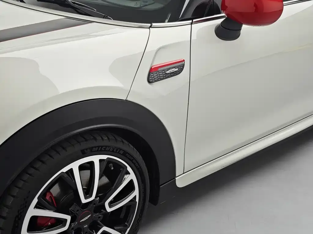 MINI JCW (John Cooper Works) — фото 3