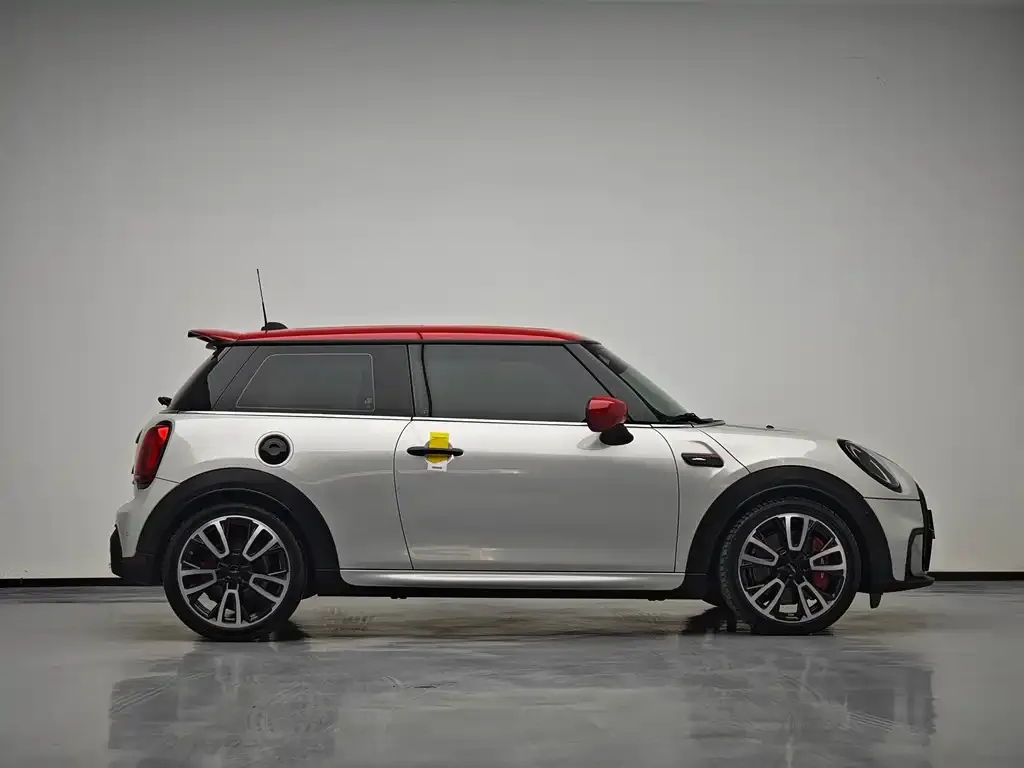 MINI JCW (John Cooper Works) — фото 9