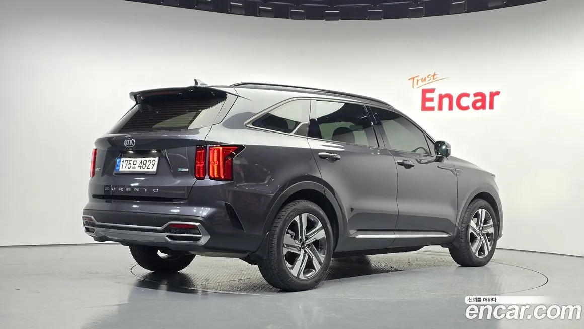 Kia Sorento — фото 3