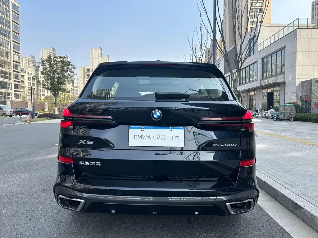 BMW X5 — фото 8