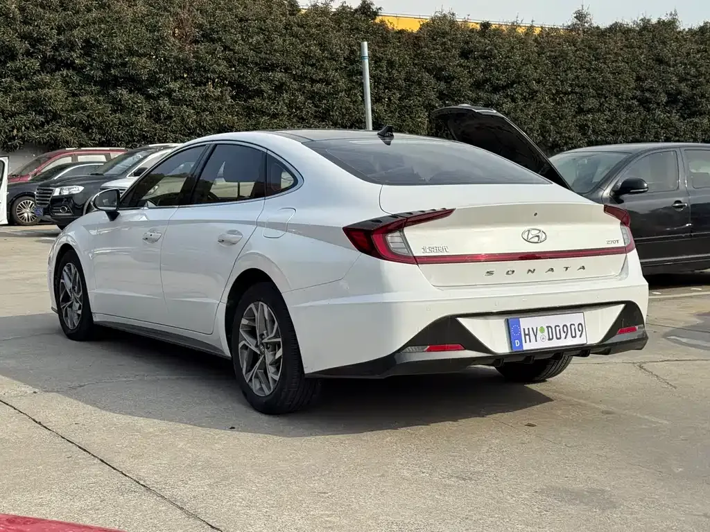 Hyundai Sonata — фото 9